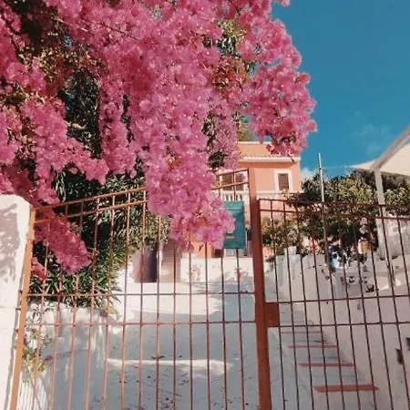 La Casa Rosa 2 דירה פונזה